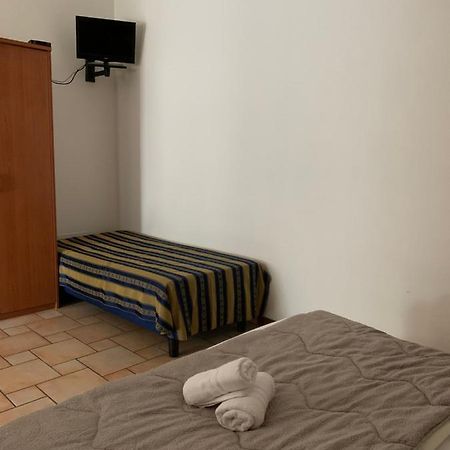 Hotel Lory Ficarolo エクステリア 写真