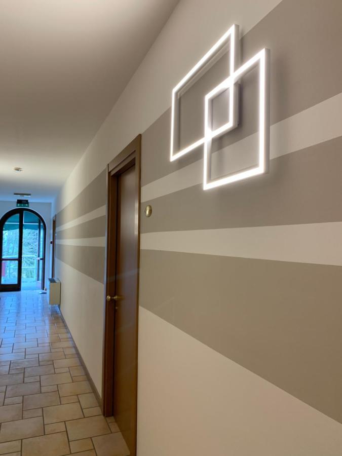 Hotel Lory Ficarolo エクステリア 写真