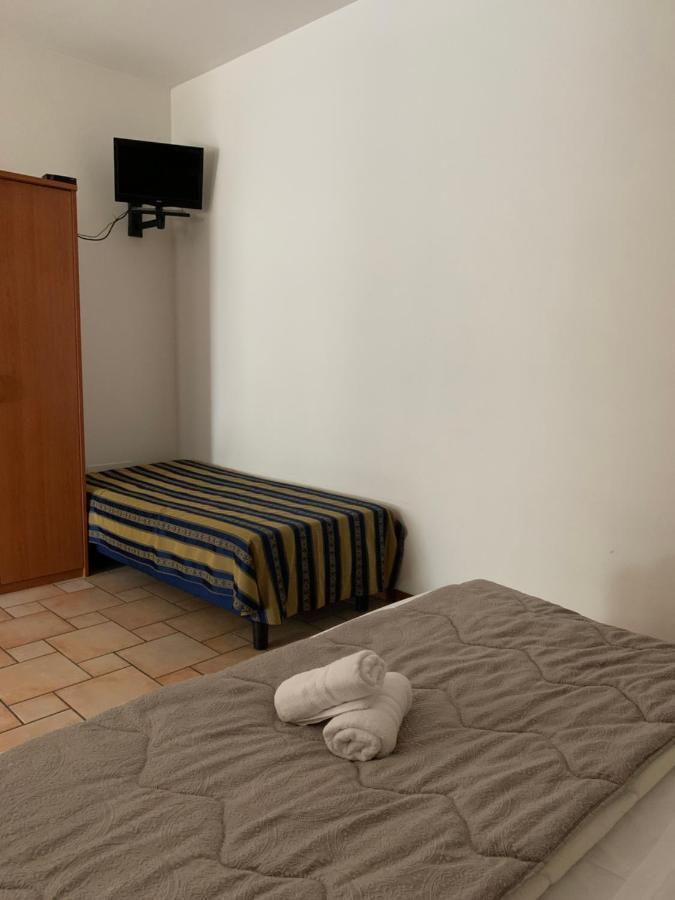 Hotel Lory Ficarolo エクステリア 写真